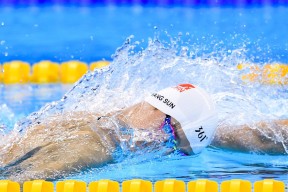 爱游戏中国官方登录入口网站-澳大利亚袋鼠队的球员间的快速配合，成为致胜关键，澳大利亚袋鼠被打后续