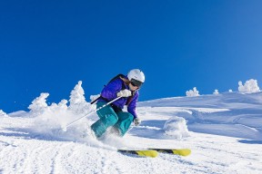 爱游戏体育app网页版下载-英超终极角逐：战局瞬息万变，精彩无限，英超战术分析