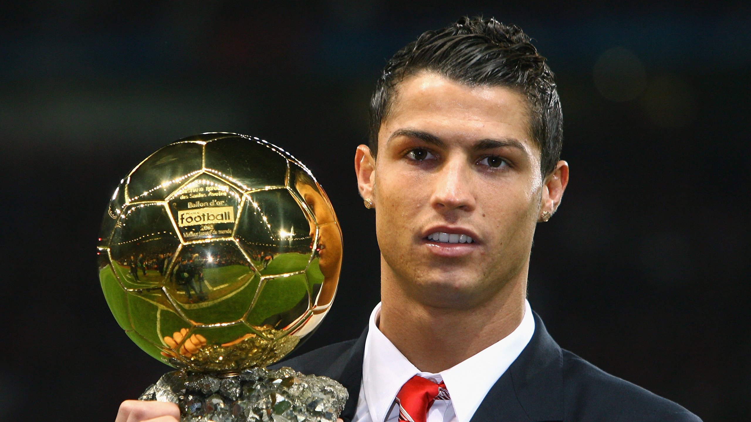 中国足球职业联赛赛程合理调整提升竞争力，我国职业足球联赛